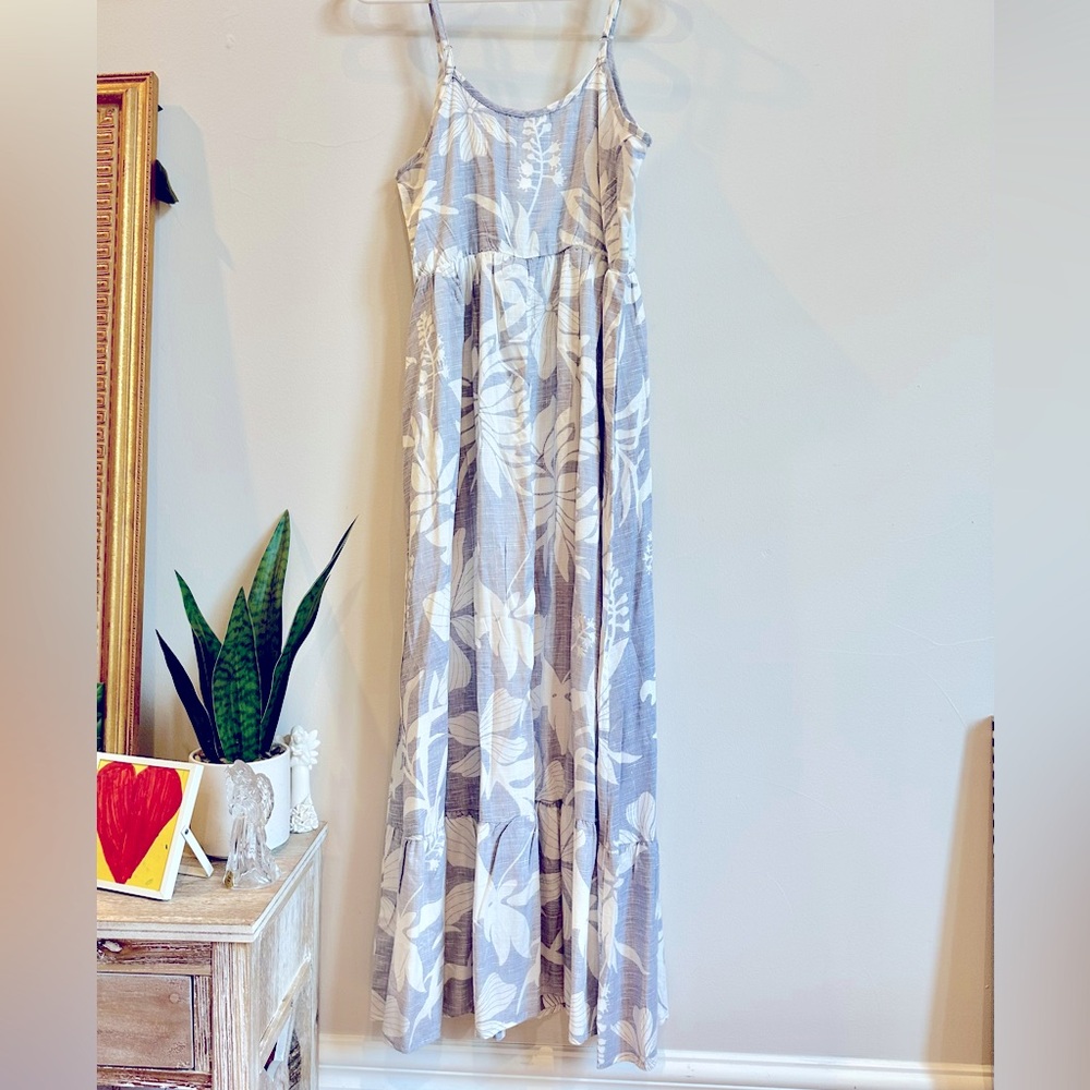 Kiwi + Punch Floral Blue and white Maxi Dress Small